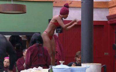 A Fazenda 18: Tina sobe na mesa e enfrenta Erthal